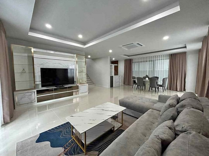 3 Bedroom Pool Villa for Rent in Pattaya Pattaya - photo 1