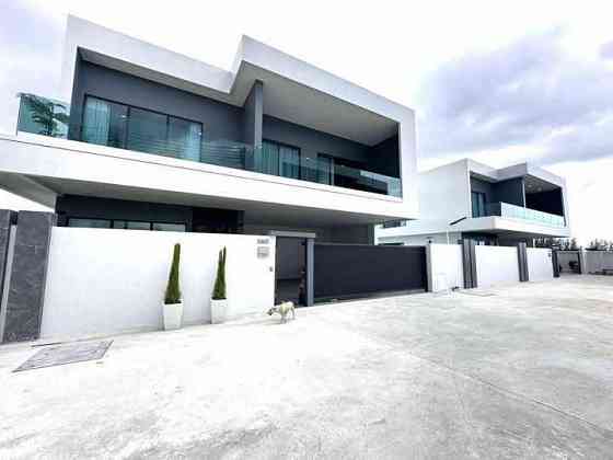 6 Bedroom Pool Villa for Rent in Nong Prue Pattaya