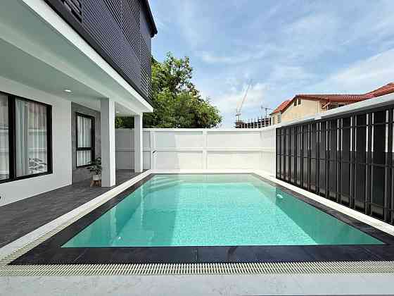 6 Bedroom Pool Villa for Rent with Business Potential Pattaya