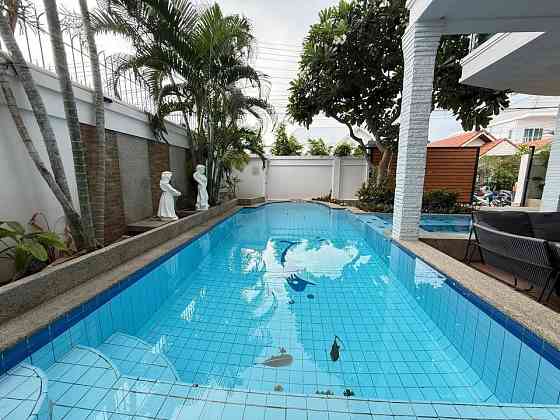 5 Bedroom Pool Villa for Rent in Pattaya Pattaya