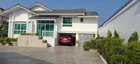 4 Bedroom Pool Villa for Rent in Pattaya Pattaya