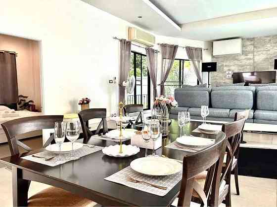 4 Bedroom Pool Villa for Rent in Pattaya Pattaya