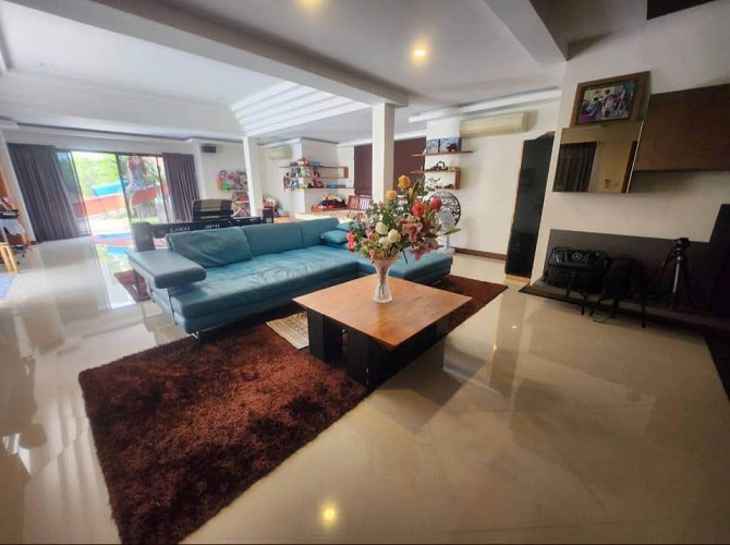 8 Bedroom Pool Villa for Rent in Maenam Pattaya - photo 2