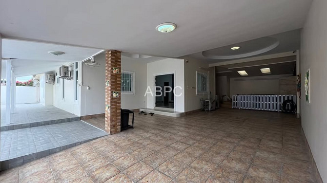 4 Bedroom Pool Villa for Rent in East Pattaya Pattaya - photo 1