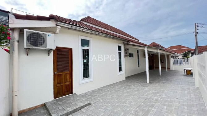 4 Bedroom Pool Villa for Rent in East Pattaya Pattaya - photo 6