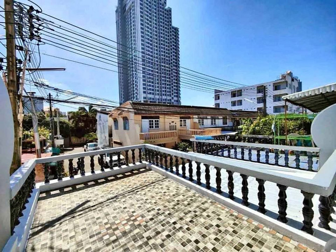 Maison de ville de 3 chambres à louer à Sriracha Pattaya - photo 1