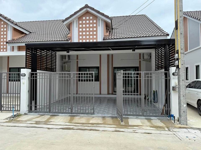 Maison de ville 2 chambres à louer avec accès piscine Pattaya - photo 1