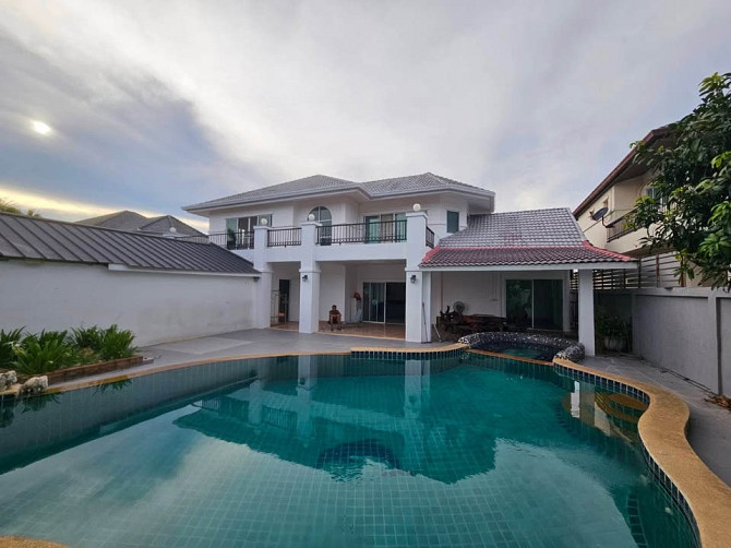 4 Bed Pool Villa for Rent in East Pattaya Pattaya - photo 1