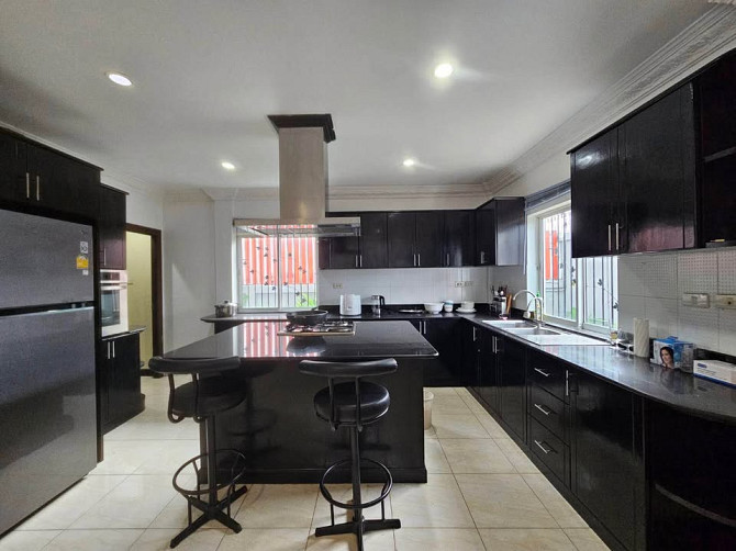 4 Bed Pool Villa for Rent in East Pattaya Pattaya - photo 5