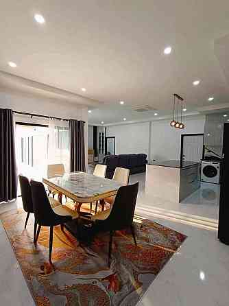 4 Bedroom Pool Villa for Rent in Pattaya Pattaya