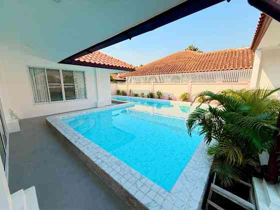 4 Bedroom Pool Villa for Rent in Na Jomtien พัทยา