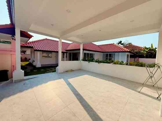 4 Bedroom Pool Villa for Rent in Na Jomtien พัทยา