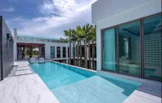 6 Bedroom Pool Villa for Rent in Pattaya Паттая
