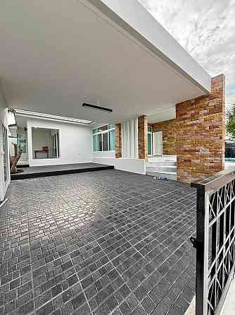 4 Bedroom Pool Villa for Rent in Central Park Hillside Pattaya