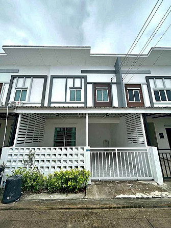3 Bedroom Townhouse for Rent in Pattaya East Pattaya - photo 1