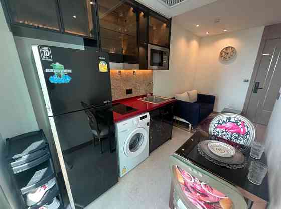1 Bed Condo for Rent with Partial Seaview Pattaya