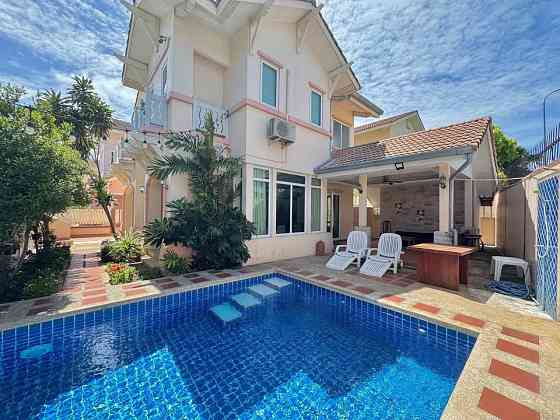 4 Bedroom Pool Villa for Rent in Jomtien Pattaya