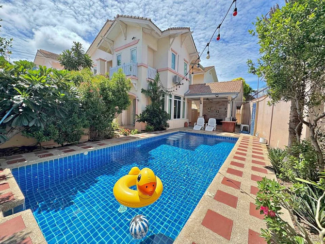 4 Bedroom Pool Villa for Rent in Jomtien Pattaya - photo 1