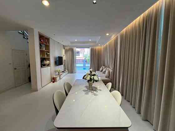 6 Bedroom Pool Villa for Rent in South Pattaya พัทยา