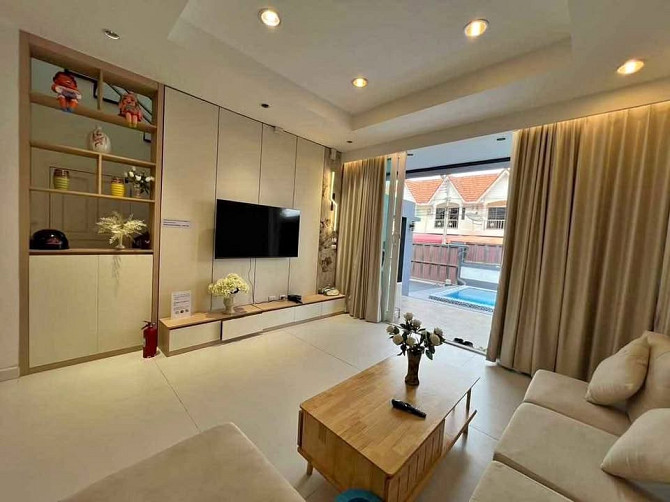 6 Bedroom Pool Villa for Rent in South Pattaya Pattaya - photo 1