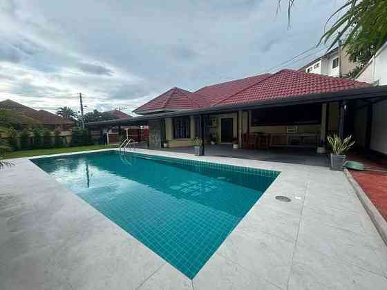 4 Bedroom Pool Villa for Rent in Boonsampan Pattaya