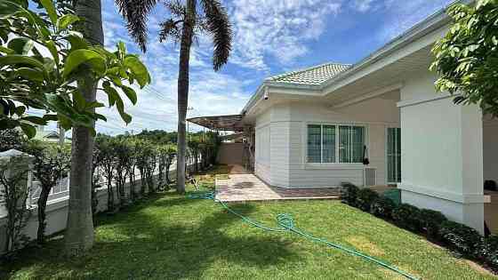 3 Bedroom Pool Villa for Rent in Chonburi Паттая