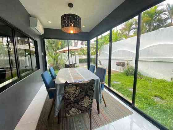 4 Bedroom Pool Villa for Rent in Pattaya Pattaya