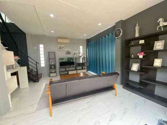 4 Bedroom Pool Villa for Rent in Pattaya Pattaya