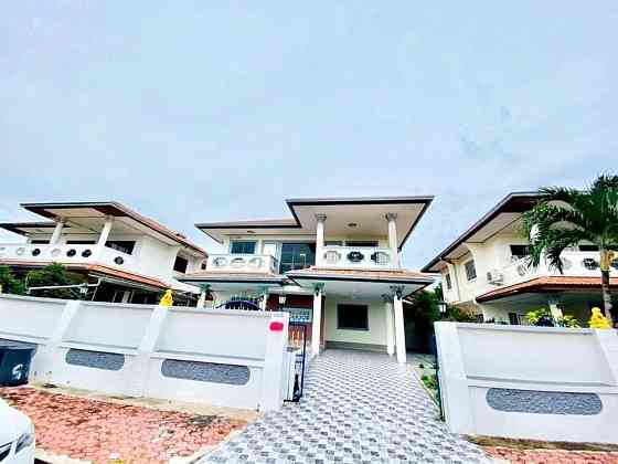 4 Bedroom Pool Villa for Rent in Khao Talo Pattaya
