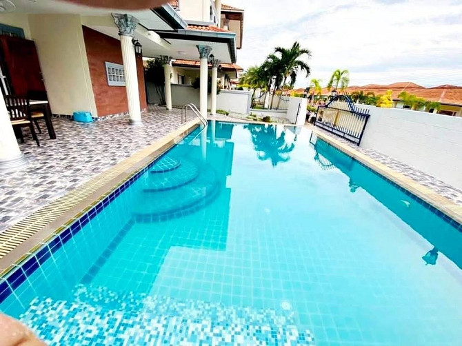 4 Bedroom Pool Villa for Rent in Khao Talo Pattaya - photo 1