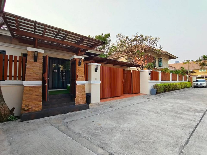 5 Bedroom Pool Villa for Rent in North Pattaya Pattaya - photo 2