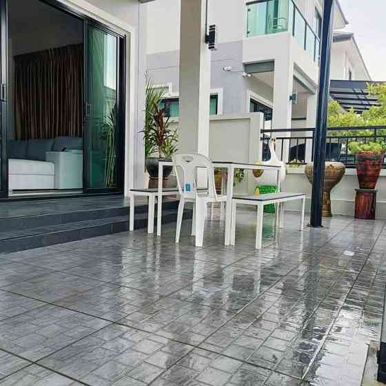 3 Bedroom Pool Villa for Rent in Nongprue Pattaya