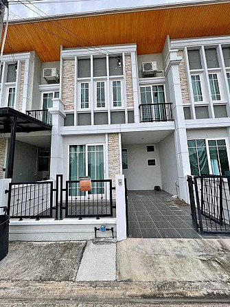 4 Bedroom House for Rent in Pattaya Pattaya - photo 1