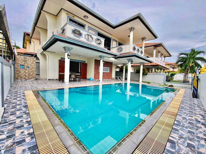 4 Bedroom Pool Villa for Rent in Khao Talo Pattaya - photo 1