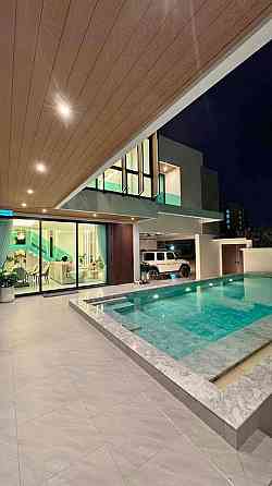 4 Bedroom Pool Villa for Rent in Jomtien Pattaya