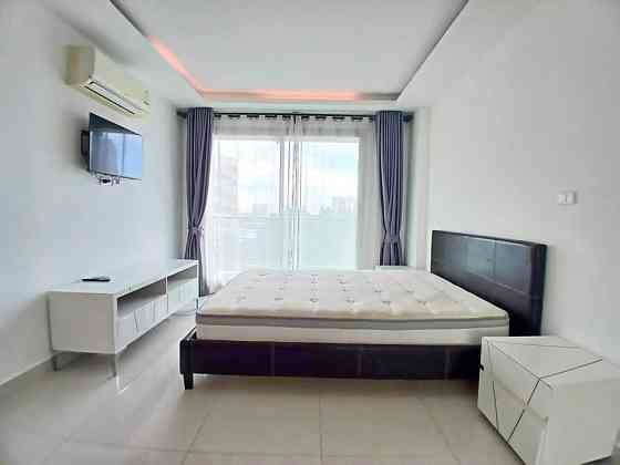 Studio Condo for Rent with Pool View พัทยา