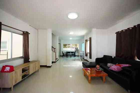3 Bedroom Pool Villa for Rent in Wichit ภูเก็ต
