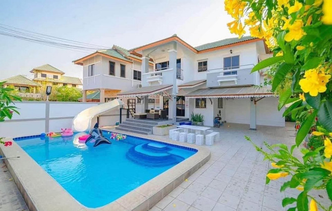 4 Bedroom Pool Villa for Rent in Pattaya Pattaya - photo 2