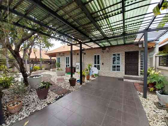 3 Bedroom Pool Villa for Rent in Pattaya Паттая