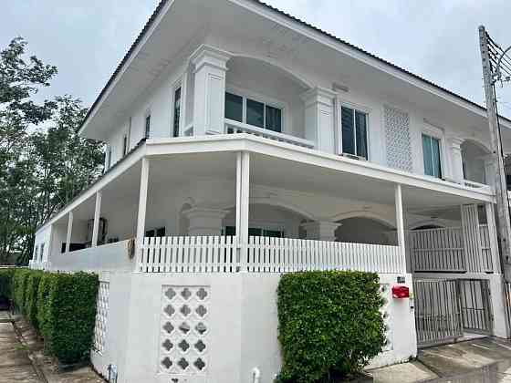 3 Bedroom Townhouse for Rent in Chanakarn Delight Phuket