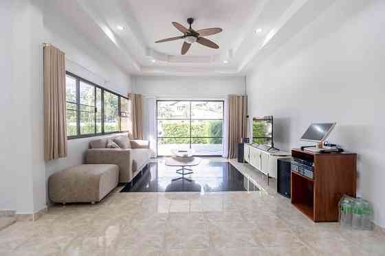 4 Bedroom Pool Villa for Rent in Mabprachan พัทยา