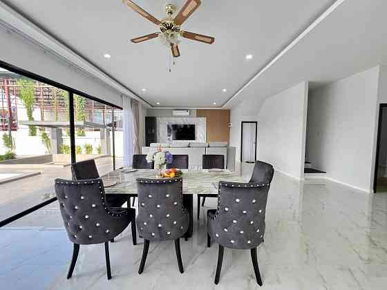 4 Bedroom Pool Villa for Rent in Chaitapruk Pattaya