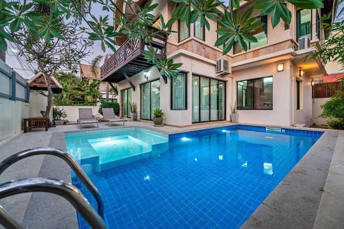 5 Bedroom Pool Villa for Rent in North Pattaya Pattaya - photo 1