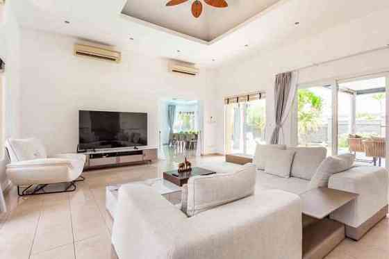 4 Bedroom Pool Villa for Rent in Pattaya Pattaya