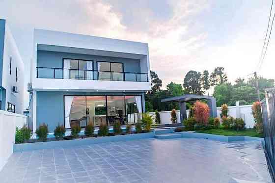 4 Bedroom Pool Villa for Rent in Jomtien Pattaya