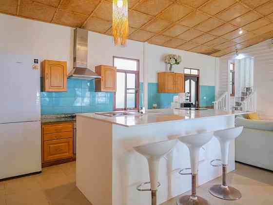 3 Bedroom Beach House for Long Term Rent สมุย