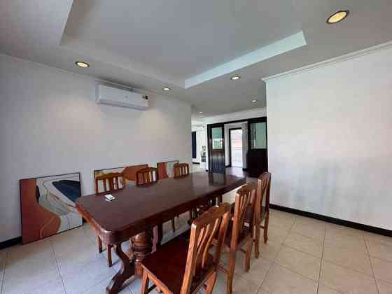 4 Bedroom Pool Villa for Rent in Na Jomtien Pattaya
