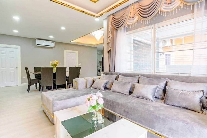 4 Bedroom Pool Villa for Rent in Rattanakorn Village Pattaya - photo 1