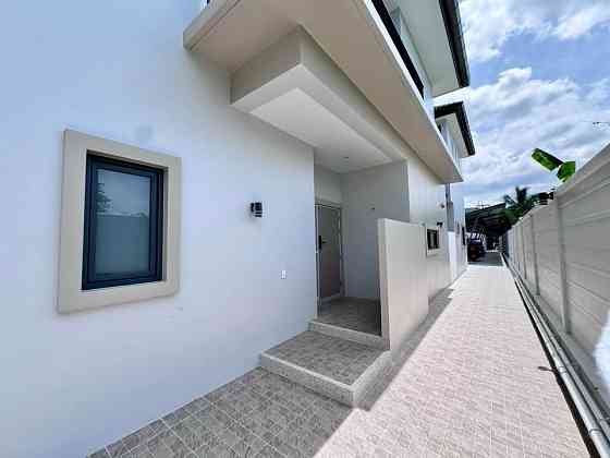 3 Bedroom Pool Villa for Rent with Maid Service Пхукет