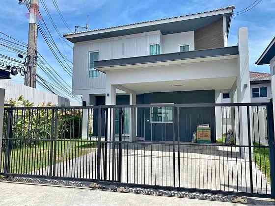 4 Bedroom Pool Villa for Rent in BISP/Boat Lagoon Пхукет